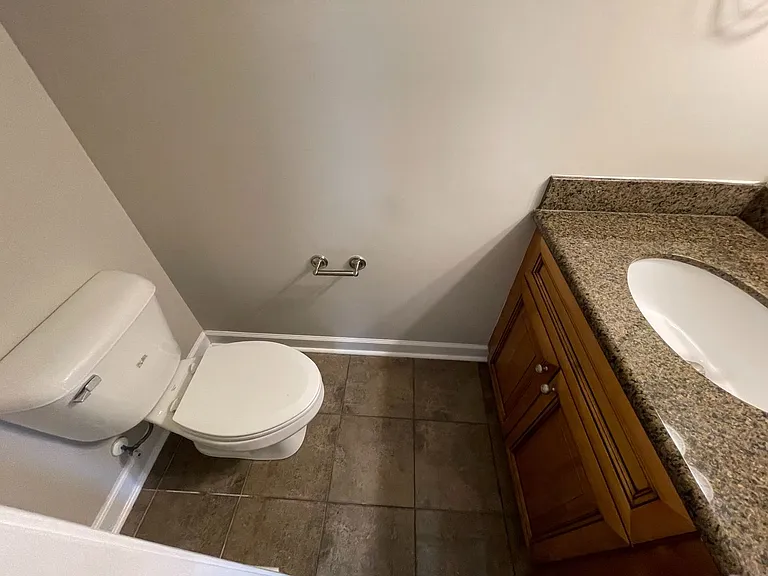 310 Stratford Dr — Photo 9