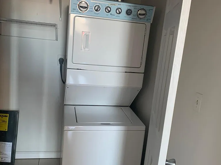 1033 Chestnut St #802 — Photo 4