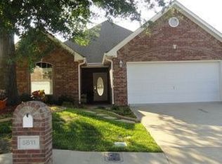 5811 Hollybrook Dr, Tyler, TX 75703