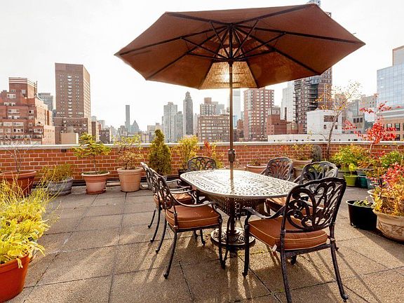 4th image of 333 E 66th St #Cd