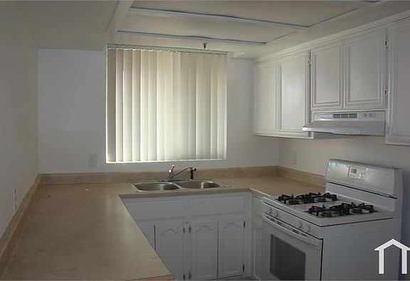 4th image of 13740 Luis Dr #A