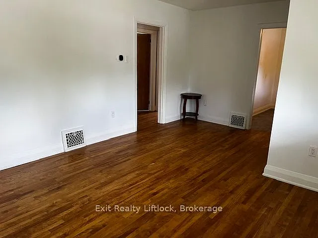 303 Caddy St — Photo 3