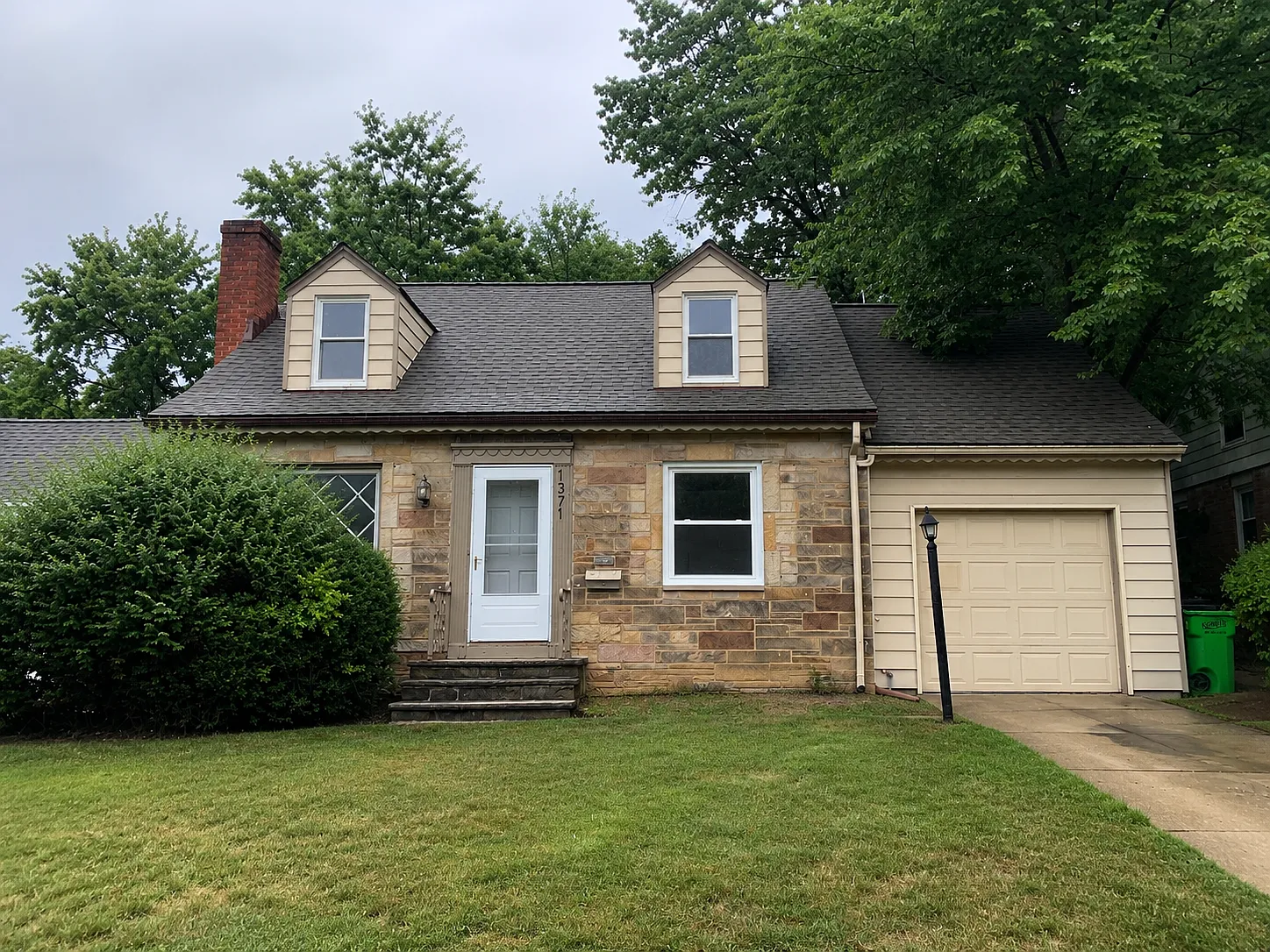 3 bed, 1600 sqft, $1,895 — Photo 1