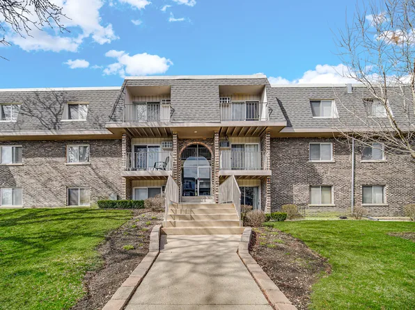 875 Tree Ln APT 302, Prospect Heights, IL 60070