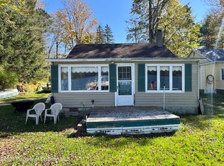 55 Lake Shore Dr, Equinunk, PA 18417
