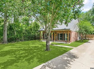 34904 Saint Regis Ct, Denham Springs, LA 70706