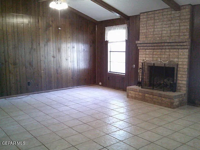 3 bed, 2.0 bath, 1680 sqft, $1,800 — Photo 2