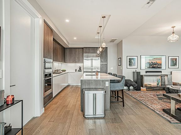 4th image of 4200 W 17th Ave #Penthouse 909