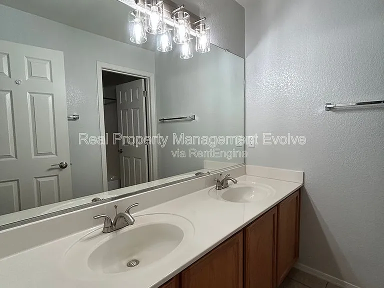 16036 N 11th Ave #1019 — Photo 30