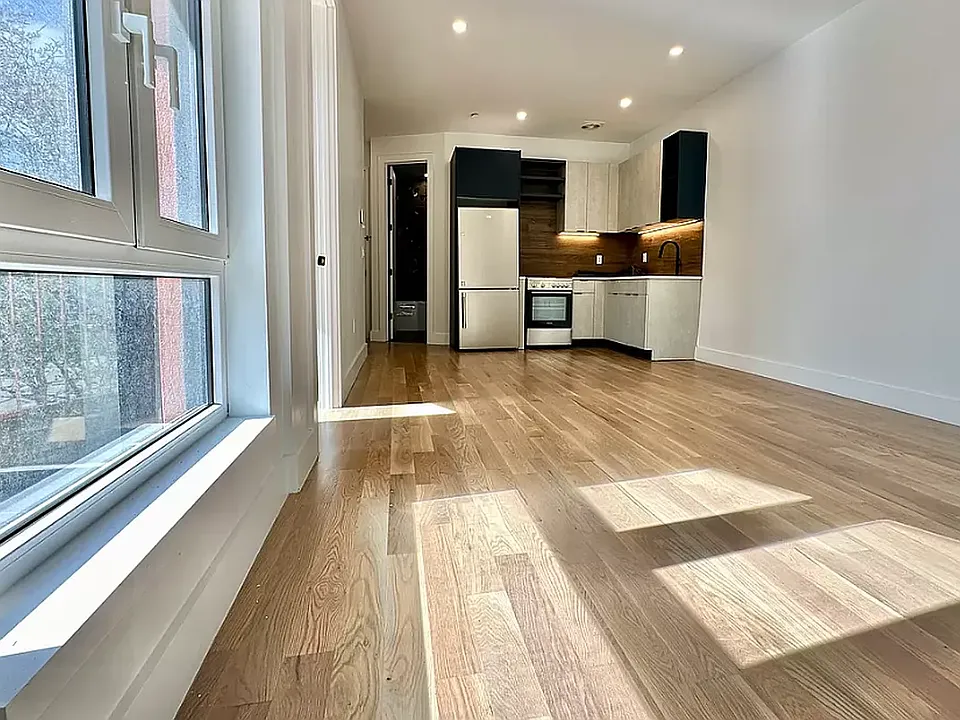 391 Meeker Ave #2A