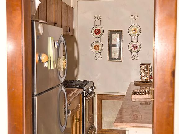4th image of 420 E 55th St APT 9M