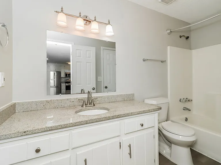 565 Bells Ferry Pl — Photo 14