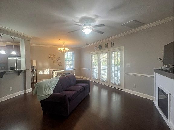 5th image of 158 Gallery Dr Unit 101