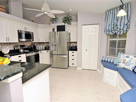 2nd image of 415 W Rossetti Dr
