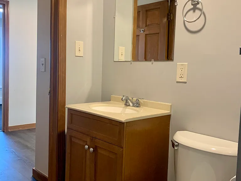 528 Deering Ave #6 — Photo 14