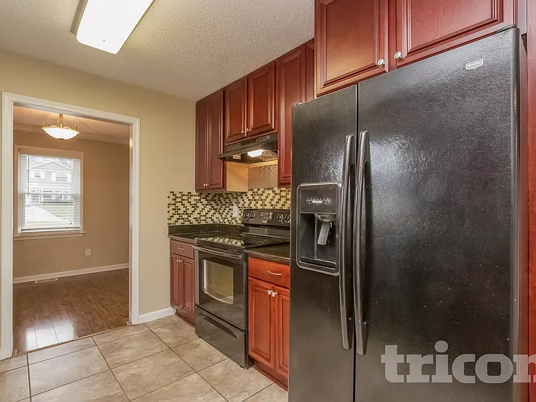 125 Wayside Dr — Photo 7