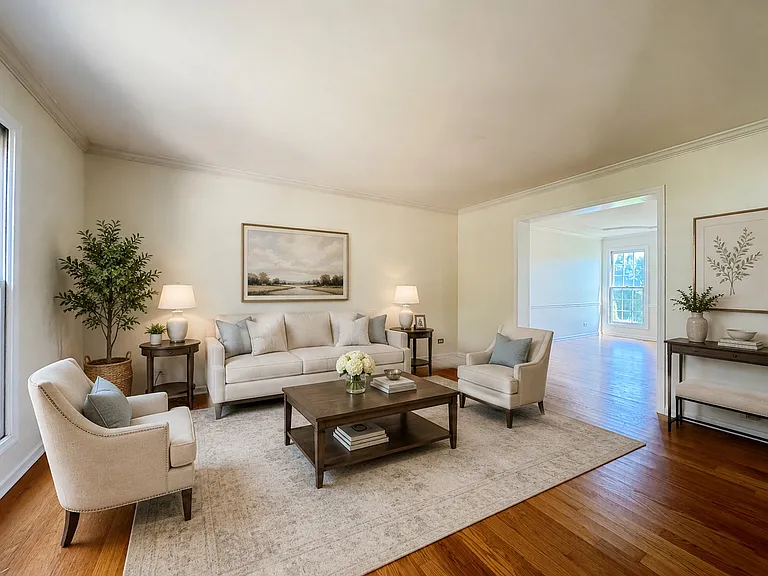 1108 Hollingswood Ave — Photo 4