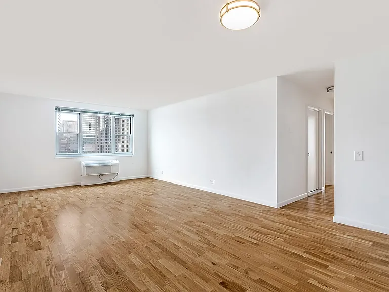 385 S End Ave #2AA — Photo 2
