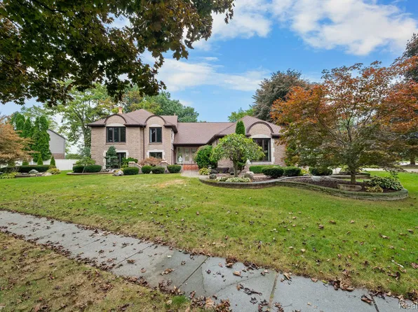 54460 Michele Ln, Shelby Township, MI 48315
