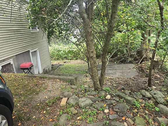5th image of 150 N Clinton St