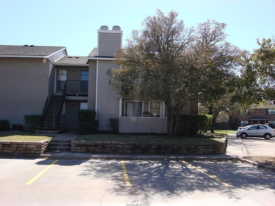 1st image of 1901 Holleman Dr #208