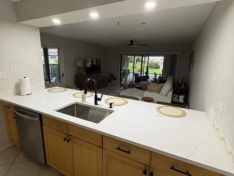 600 Carriage House Ln #101 — Photo 16