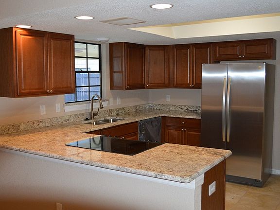 5th image of 793 Sugar House Dr