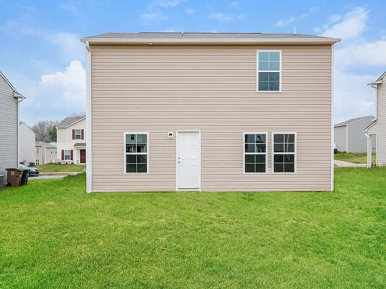 207 Pleasant Willow Pl — Photo 14