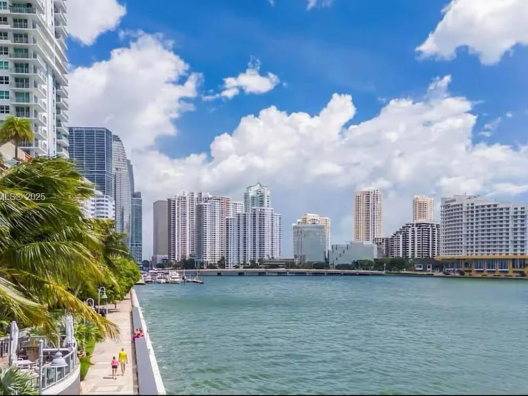 1200 Brickell Bay Dr #3220 — Photo 47