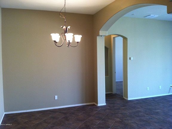 4th image of 43248 W Oakland Ct