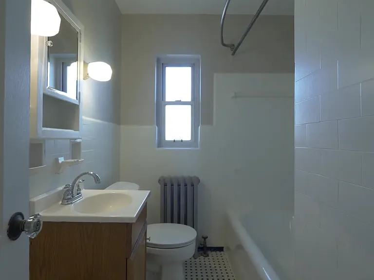 373 S Pacific Ave — Photo 17
