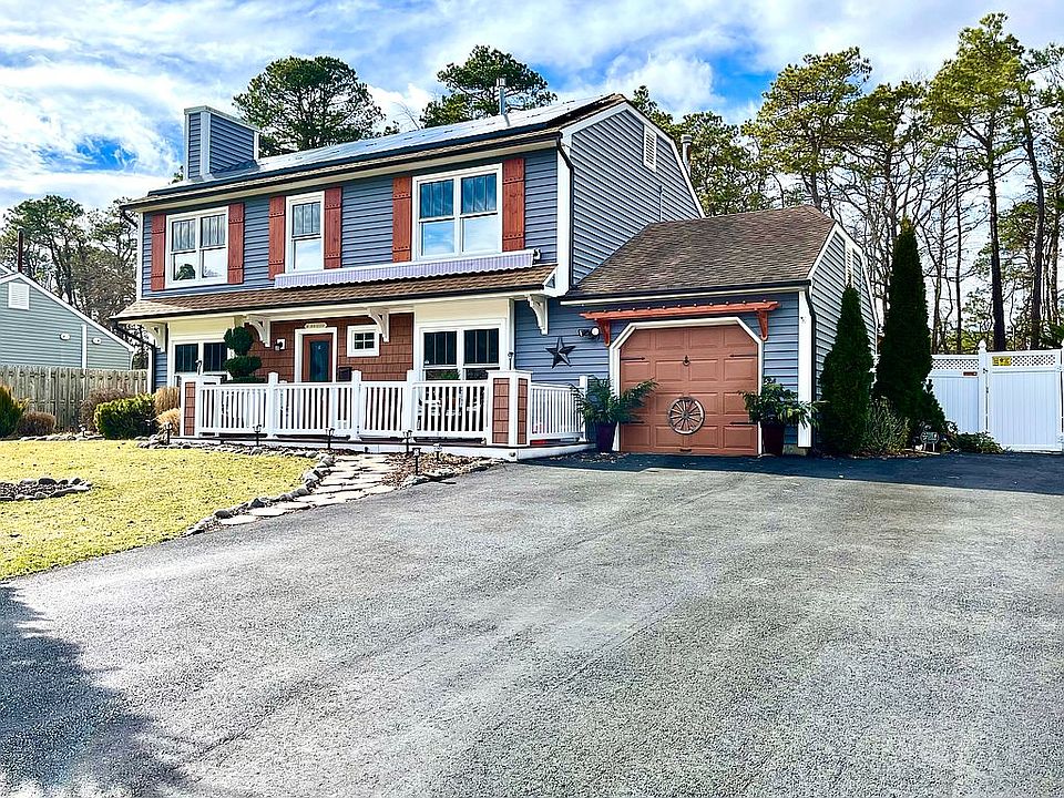1st image of 611 Haifa Ct