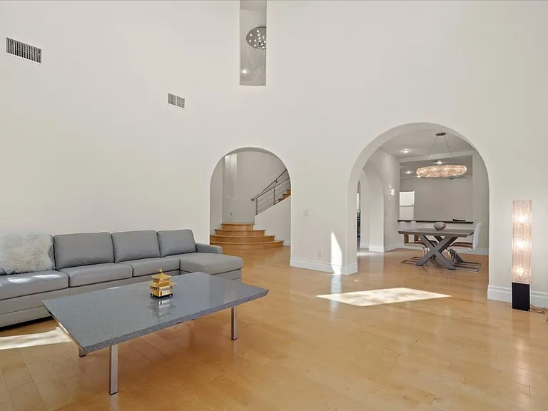 3043 Red Springs Dr — Photo 11