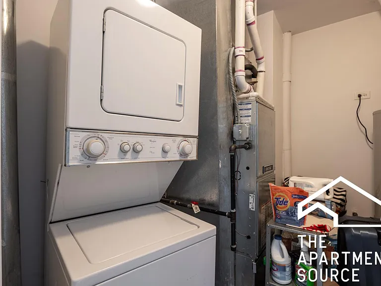 930 W Dakin St #2 — Photo 8