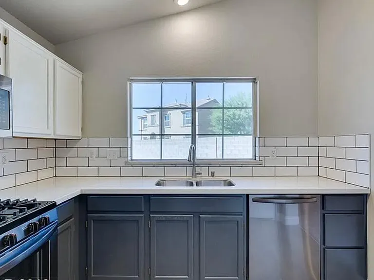 5265 Marauder Ct — Photo 2