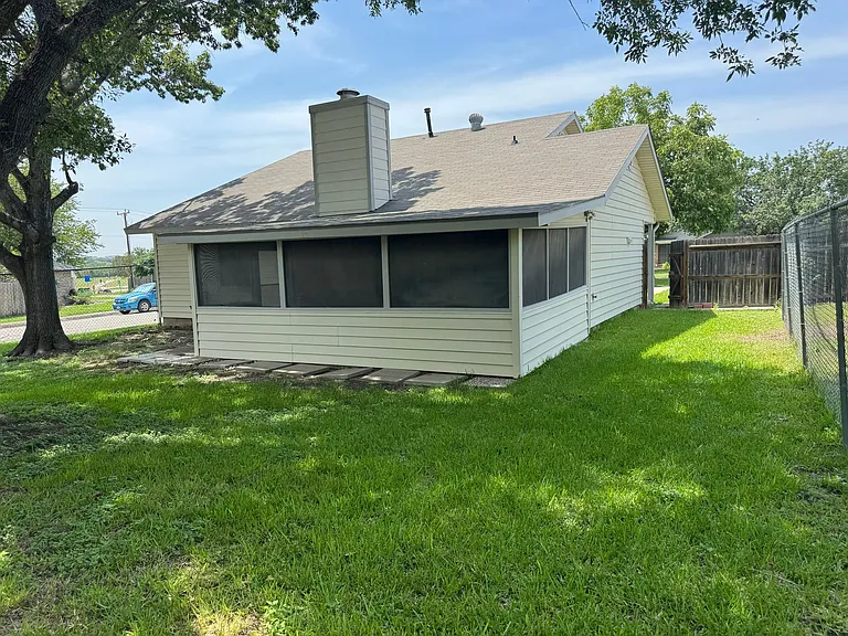 8214 Spring Town St — Photo 19