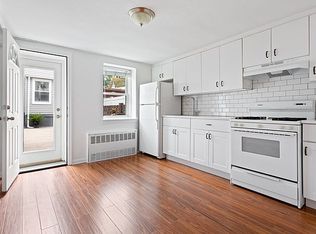 41 E 2nd St, Brooklyn, NY 11218
