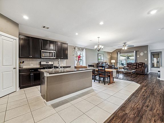 3rd image of 15434 Paxton Woods Dr