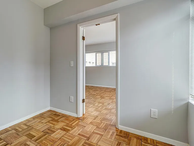 1711 Massachusetts Ave NW #713 — Photo 16