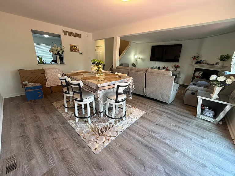 120 Village Dr — Photo 15
