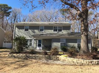 2400 Enchanted Forest Ln, Virginia Beach, VA 23453