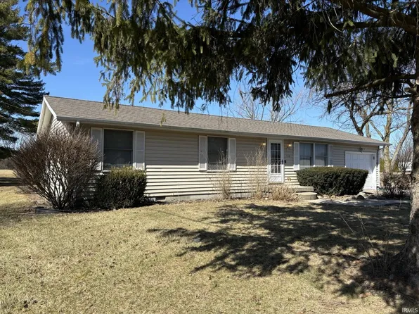 110 Greenberry St, Sweetser, IN 46987