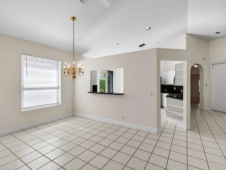 5225 Brookview Dr — Photo 21
