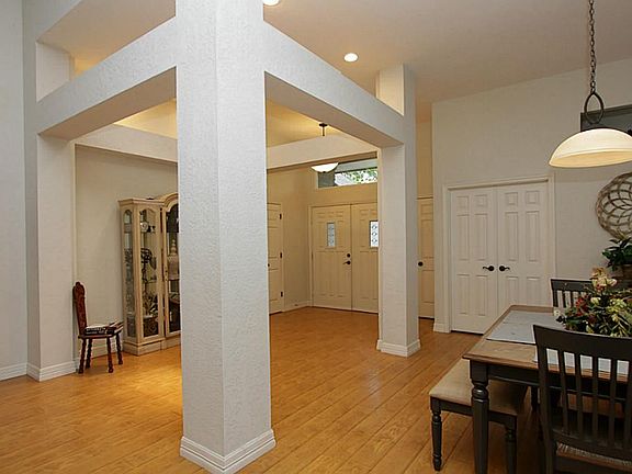 2nd image of 3819 Village Oaks Dr