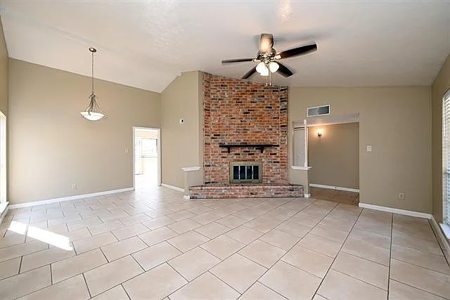 4325 Ireland Dr — Photo 7
