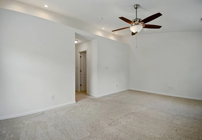 1301 Teton Cir — Photo 33
