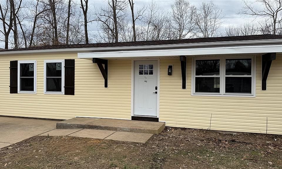 2nd image of 108 Cedar Ridge Dr