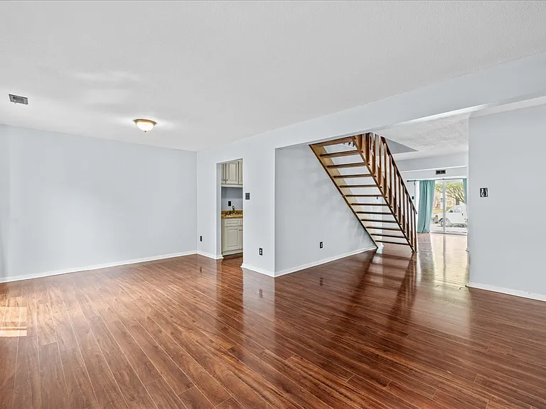 5021 Clairmont Ct — Photo 26