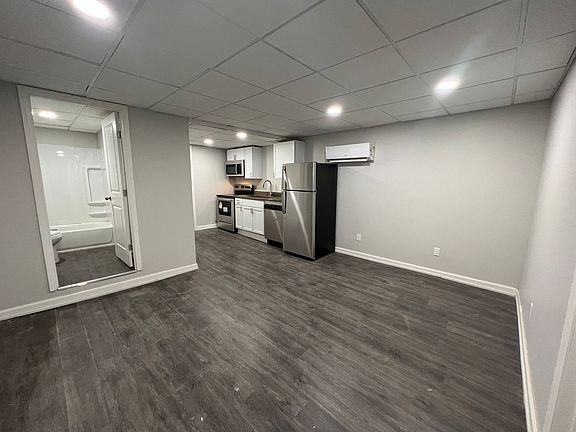 2nd image of 4007 Holly St #2B
