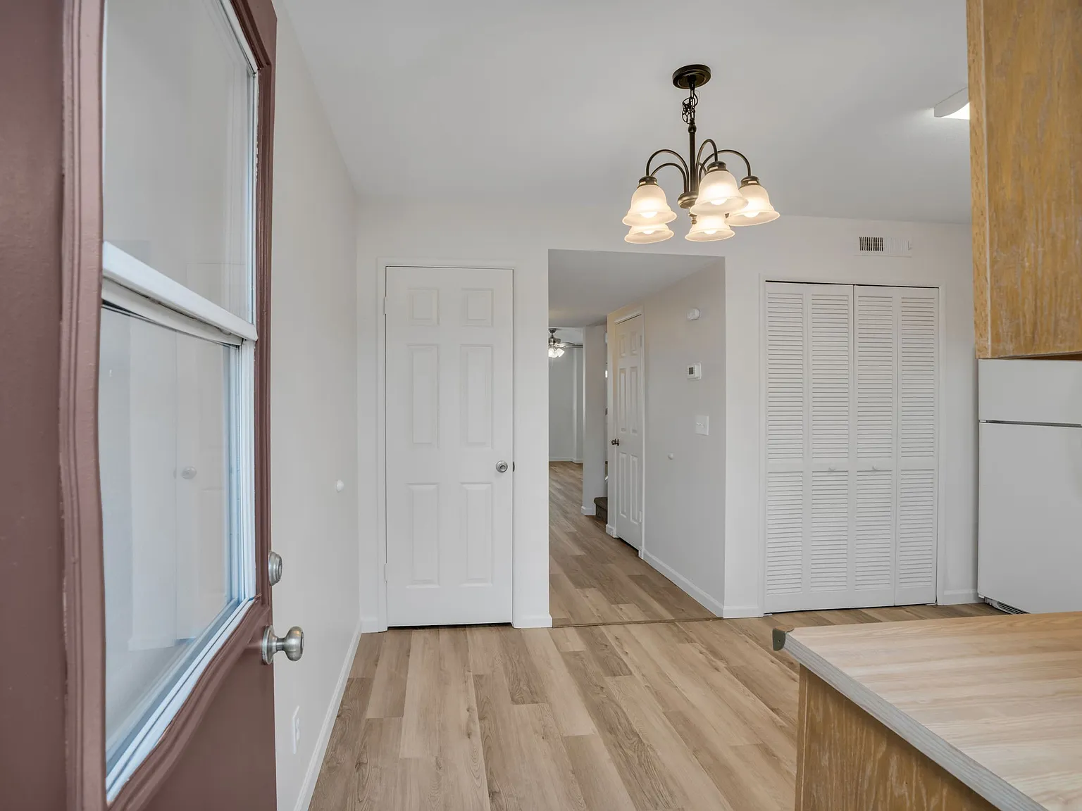 2 bed, 2.5 bath, 1276 sqft, $1,595 — Photo 4